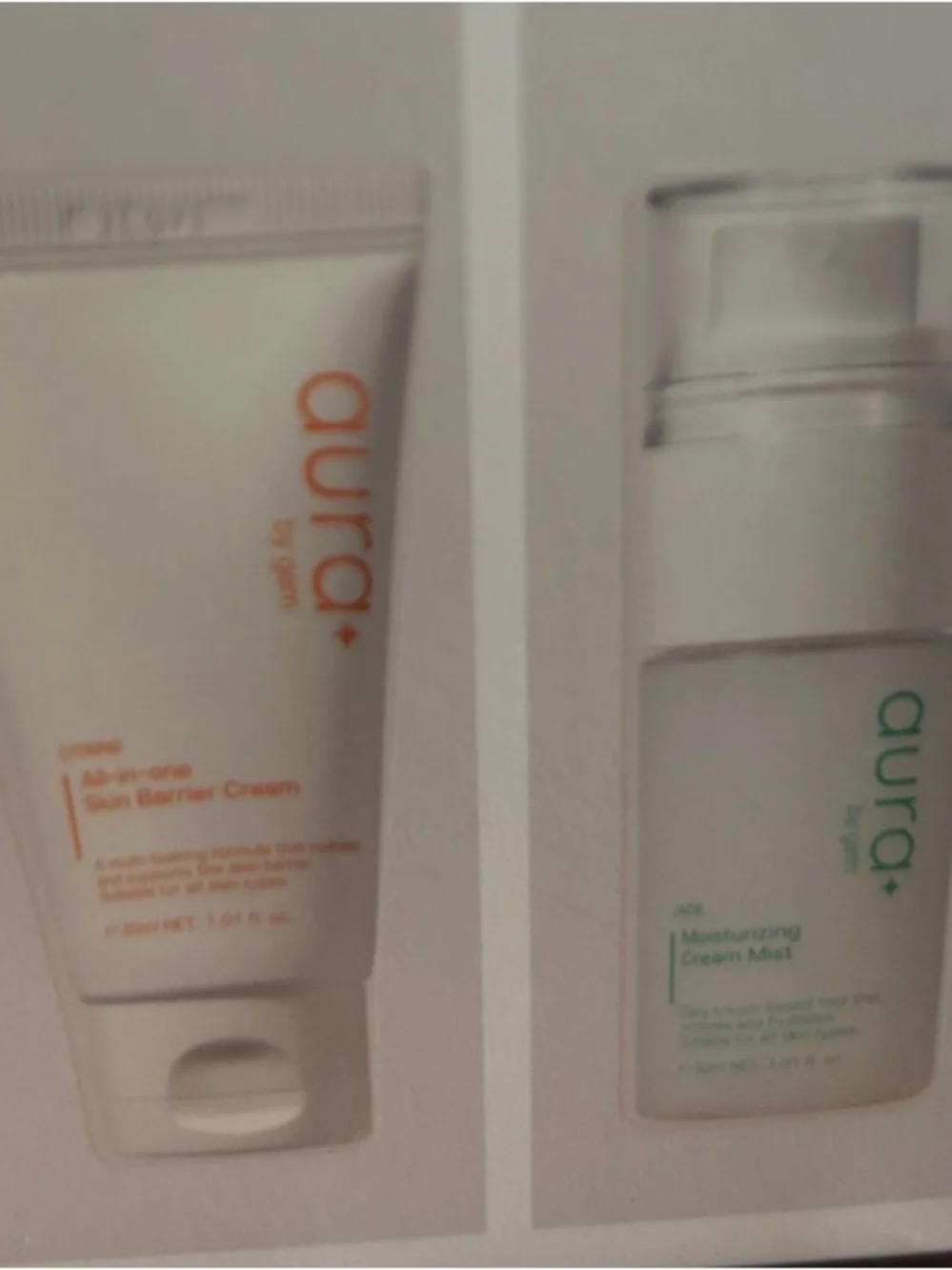 Aura Women’s Skincare Set — White